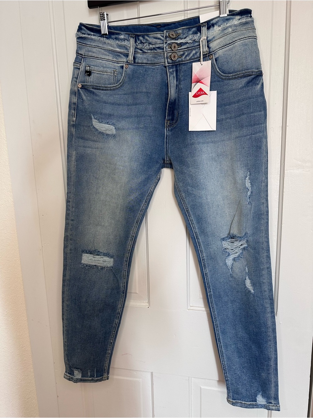 KanCan Juniors Skinny Jeans Blue Medium Wash Distressed Denim 5-Pocket Button 15